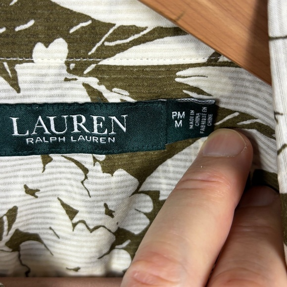 Talbots Women Long Sleeve 100% Cotton ButtonDown Shirt Sz PM Lightweight Coastal - Picture 4 of 9